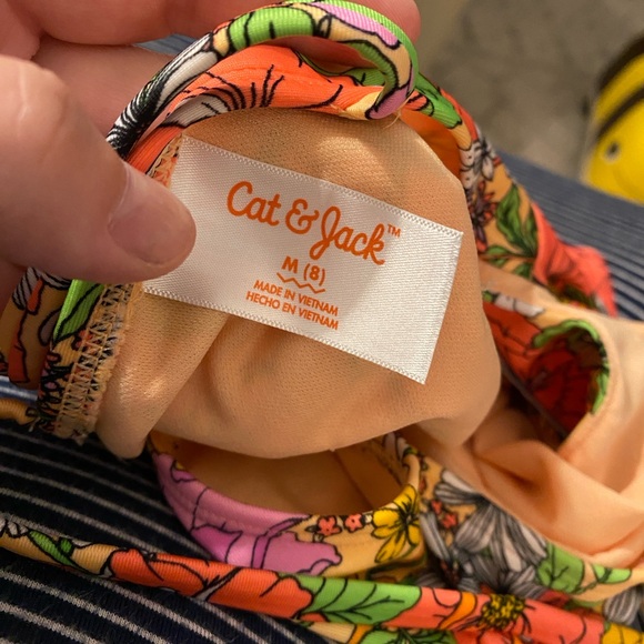 Cat & Jack Girls Floral Swimsuit - Size M (8) - NWT - Picture 4 of 4